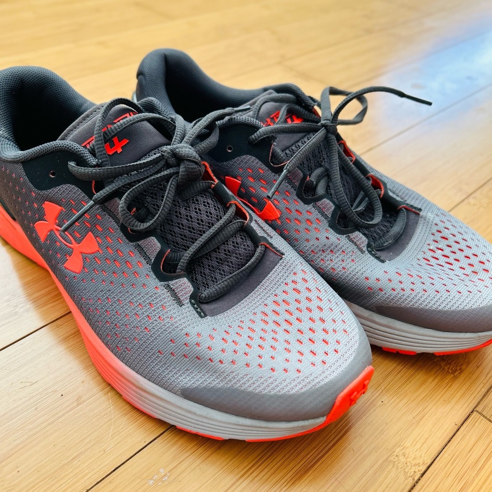 Under Armour Bandit 4 Women’s Gray and Red Running Shoes “10